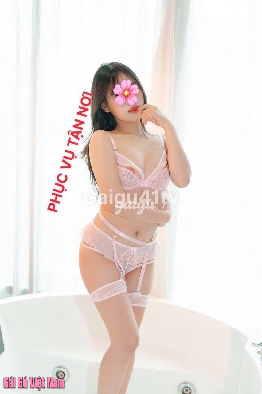 NGỌC NHI – GÁI NON – DÂM – CHIỀU KHÁCH HẾT MÌNH